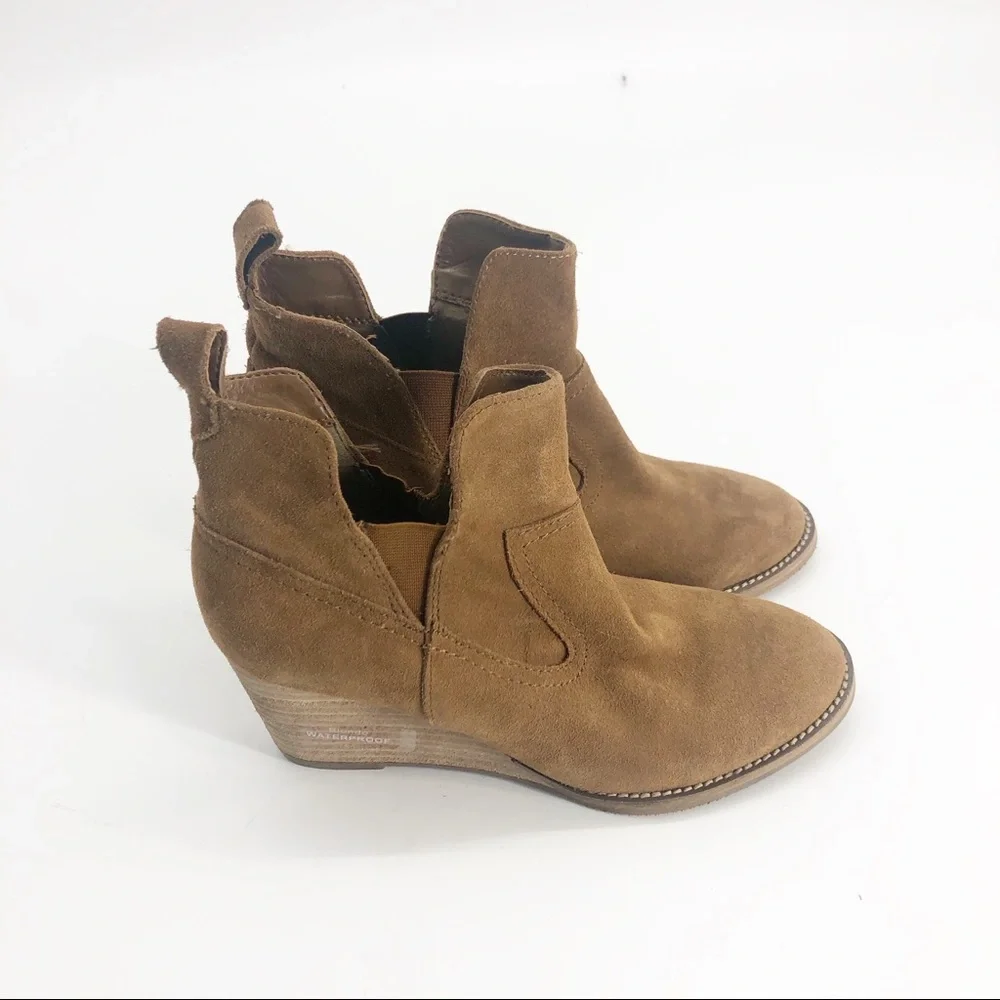 Blondo Irving Suede Ankle Wedge Bootie Sz 7.5 - Picture 7 of 8